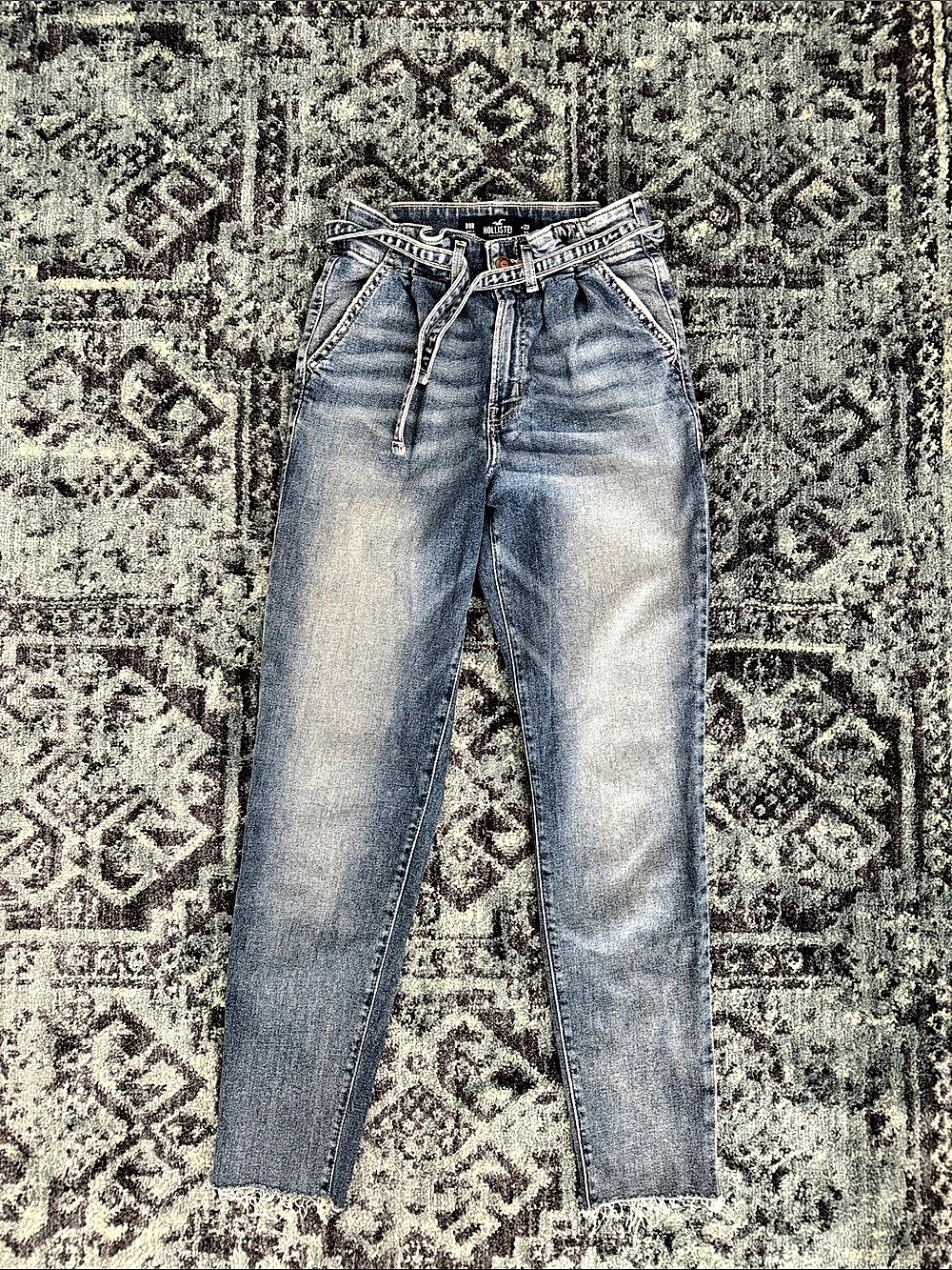 Hollister High-Rise Paperbag Waist Jeans Waist 23